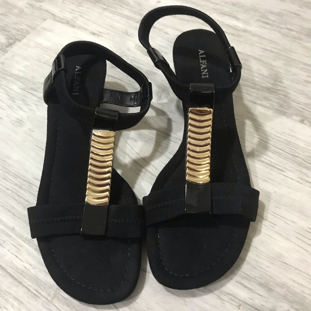 Women’s sandals
